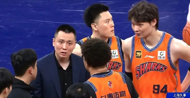 太阳城娱乐app下载-盘点CBA新秀第一年就成球队老大的3位现役球员（第二期）