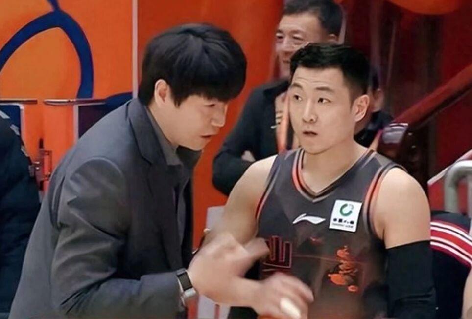 太阳城娱乐官方网站-山东男篮出征，5日对阵广州男篮，高诗岩对位郭艾伦 邱彪剑指四强